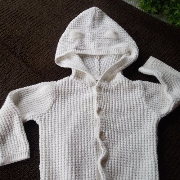 baby hooded sweater